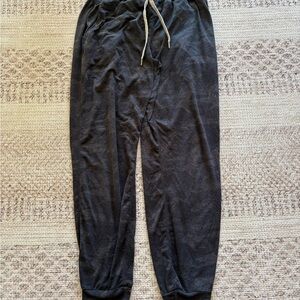 Like new Vuori joggers, xxsmall